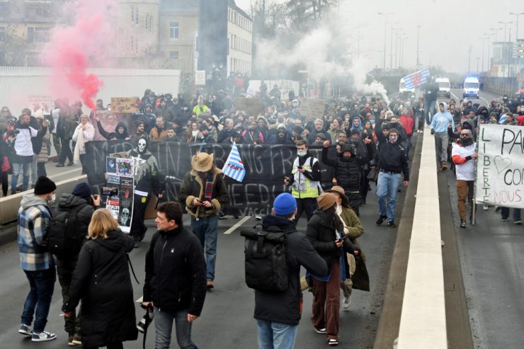 Maßnahmen-Gegner / Erneute Covid-Proteste in Luxemburg: Ablauf laut Polizei „friedlich“ – eine Festnahme