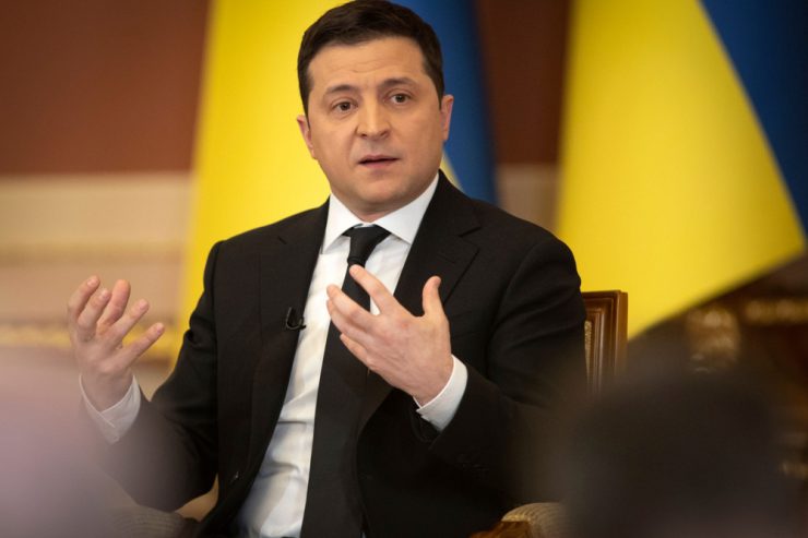 Konflikt mit Russland / NATO rüstet sich für verschiedene Szenarien, der ukrainische Präsident warnt vor Panik