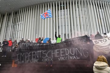 Rund 250 Teilnehmer / Zwei angemeldete Demos – friedlicher Protest gegen Corona-Maßnahmen in Luxemburg