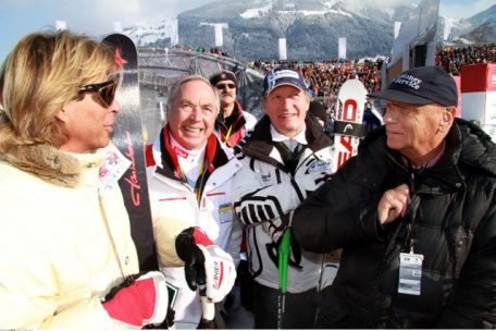 Karl Schranz (2.v.l.) mit den &ouml;sterreichischen Legenden Hansi Hinterseer (l.), Franz Klammer (2.v.r) und Niki Lauda (r.)&nbsp;