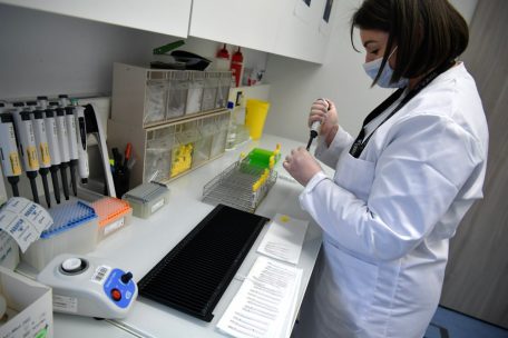 Luxemburg / „Santé“ meldet am Mittwoch 2.548 von 6.806 Tests positiv – sowie drei weitere Tote