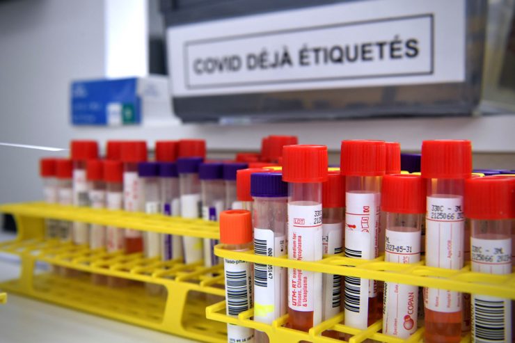 Luxemburg / „Santé“ meldet am Donnerstag 1.994 von 6.222 Tests positiv – mehr als 2.000 Booster-Impfungen