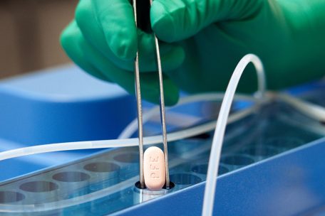 Corona-Medikamente / Paxlovid-Lieferung soll bald in Luxemburg ankommen – Lagevrio ist schon da