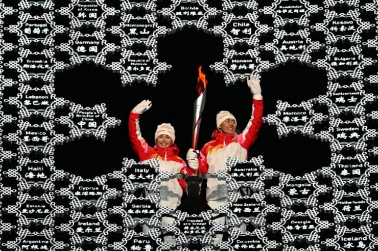 Olympia-Eröffnungsfeier / „Ausgestreckter Mittelfinger“: Letzte Fackelläuferin befeuert Kritik