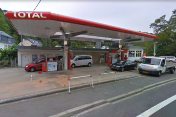 Mit Schusswaffe / Mann raubt Tankstelle in Pulvermühle aus und erbeutet 400 Euro