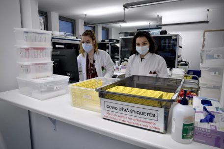 Corona-Zahlen / 3.030 Neuinfektionen und sechs Tote seit Freitag