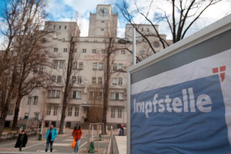 Österreich / Die seit Samstag geltende Corona-Impfpflicht gerät zur Farce