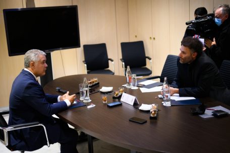 Tageblatt-Chefredakteur Dhiraj Sabharwal interviewt Kolumbiens Pr&auml;sidenten&nbsp;Iv&aacute;n Duque