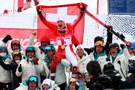 Das große Schweizer Talent Marco Odermatt darf sich über die Goldmedaille freuen