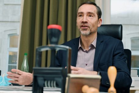 Für einen Mittwoch war in puncto Hochzeiten am 2.2.2022 im hauptstädtischen Rathaus viel los, wie der Leiter des „Etat civil“, Jules Becker, erzählt