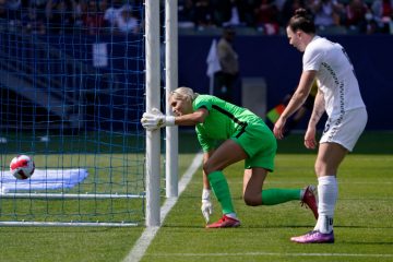 Ungewünschter Hattrick / Riesenpech für Fußballerin Moore: Drei Eigentore in einer Halbzeit