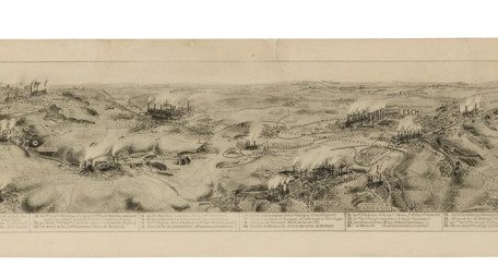 Panorama der luxemburgisch-franz&ouml;sisch-belgisch-deutschen Eisenerzbecken von Longwy und Esch/Alzette um 1910, mit den H&uuml;ttenwerken, Erzgruben und Industrieorten. Ein Teil Lothringens war von 1871 bis 1918 deutsch. Karte des Pariser Zeichners Georges Peltier, der aus der Gegend von Longwy (Pierrepont) stammte und u.a. f&uuml;r Stahlunternehmen in Luxemburg und Frankreich arbeitete. Gedruckt wurde die Karte vom Luxemburger Fotografen Victor Kremer, der in Longwy ans&auml;ssig war. 