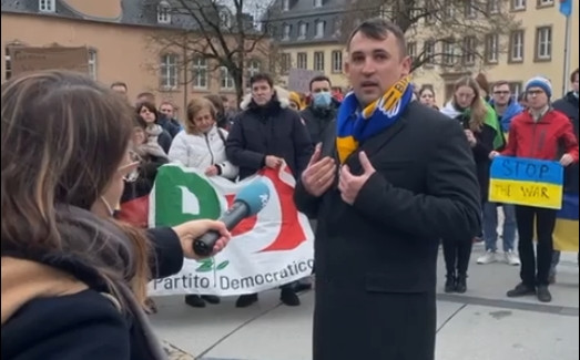 Luxemburg-Stadt / Rund 300 Menschen demonstrieren gegen Angriff auf Ukraine