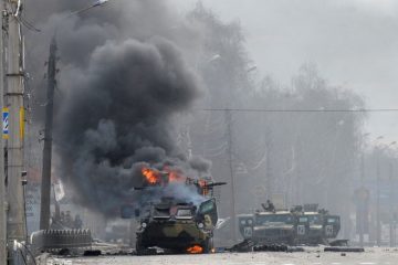 Krieg in der Ukraine / Kämpfe um Kiew und Sanktionsbeginn – Die Nacht zum Montag im Überblick