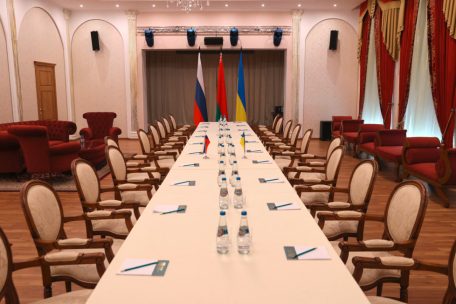 Konflikt / Russisch-ukrainische Verhandlungen an Grenze zu Belarus begonnen