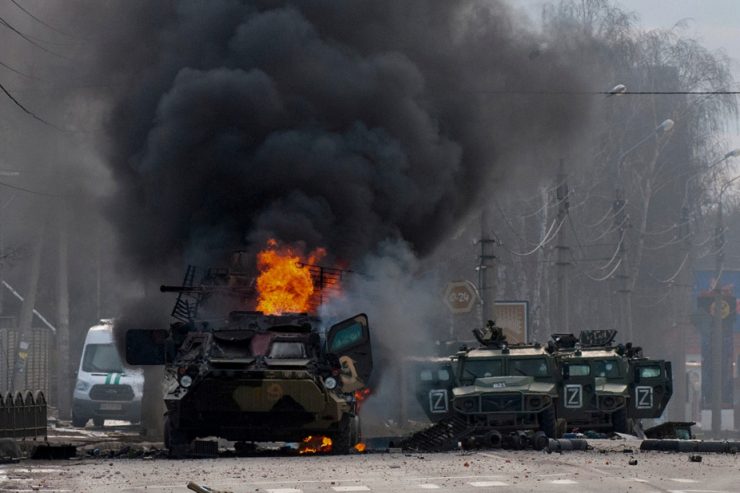 Ukraine / Heftige Explosion in Charkiw – Video zeigt Raketeneinschlag auf Freiheitsplatz