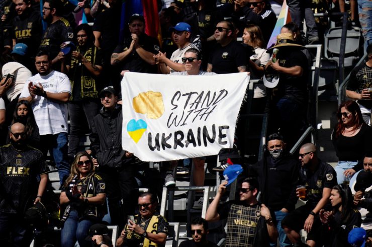 Ukraine-Krieg / Immer mehr Welverbände schließen Russland und Belarus von Wettbewerben aus