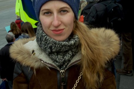 Emma ist erst seit wenigen Tagen im Großherzogtum und will jedem erzählen, welch aggressiver Krieg in ihrer Heimat stattfindet<br />