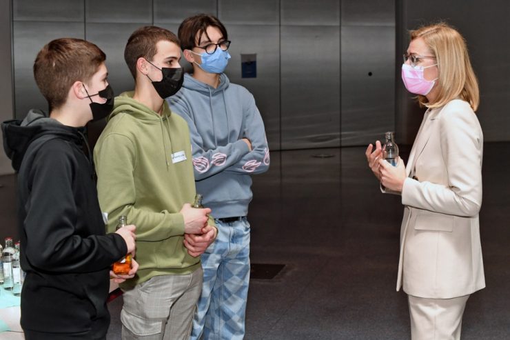 „Social Boys“ / Neues Projekt soll bei männlichen Kandidaten Interesse für soziale Berufe wecken 