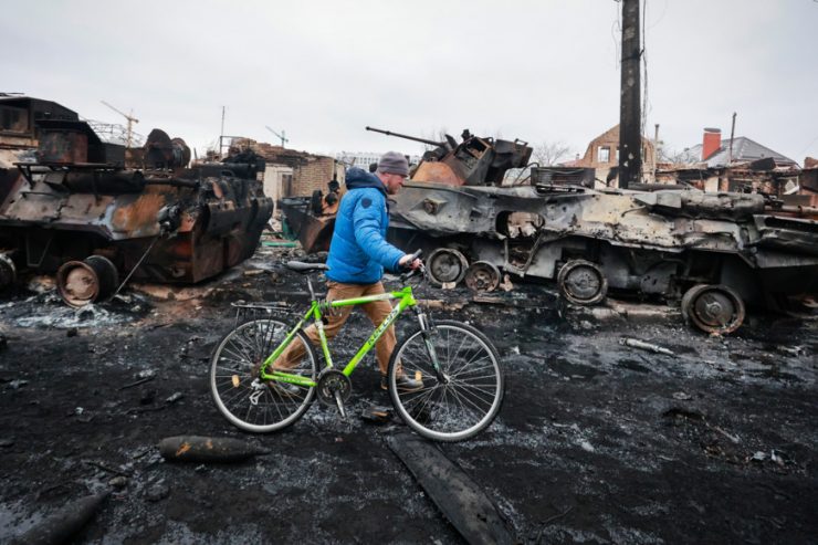 Ukraine / Russische Truppen nähern sich den Großstädten, neue Verhandlungsrunde bringt Hoffnungsschimmer