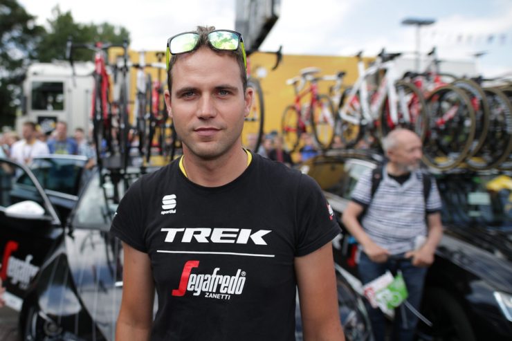 Radsport / In einer vielseitigen Rolle: Glen Leven ist bei Trek-Segafredo „Team Support Manager“