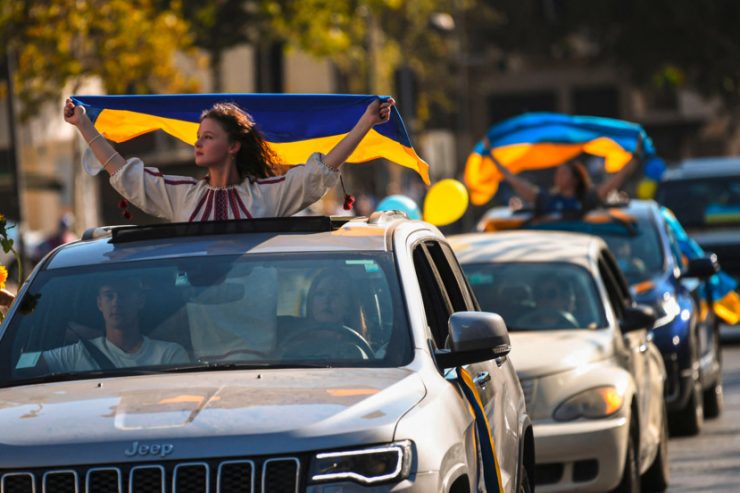 Standpunkt / Der weltweite Kampf für Demokratie findet in der Ukraine statt