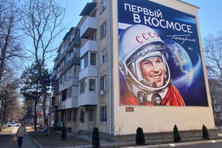 Sowjet-Ikone und Weltraumpionier Gagarin wird noch stets gefeiert: Mauergem&auml;lde in Tiraspol, der Hauptstadt des nicht anerkannten Sezessionsstaats Transnistrien