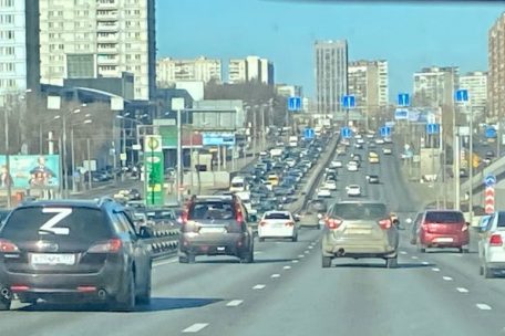 Im Zeichen des Krieges: Das „Z“ gehört immer mehr zum Alltagsbild