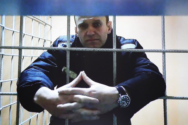Prozess / Russisches Gericht verurteilt Kremlgegner Nawalny zu langer Haft