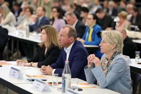 Von links: Anne Logelin, Gilles Roth und Martine Hansen