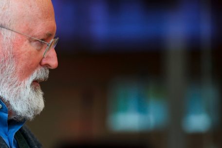 Nachhaltigkeit als Norm  / Die Glühbirne lässt grüßen – Brüssel will Textilien, Möbel und Reifen umweltfreundlicher machen