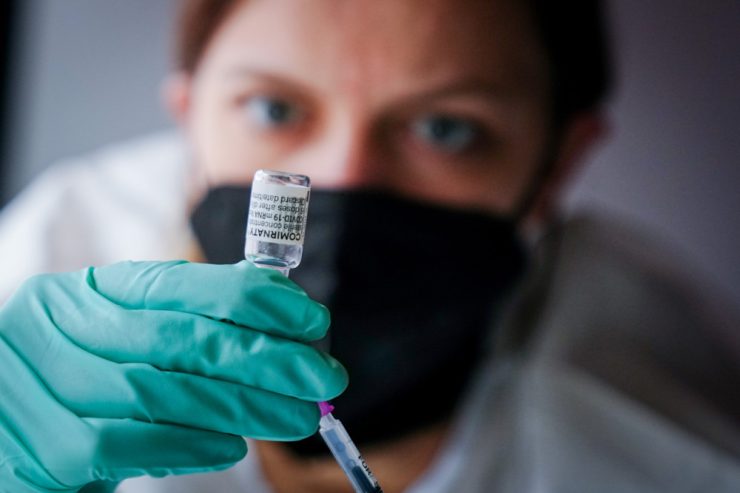 „Santé“ / Schluss mit Piksen: Impfzentren in Esch-Belval und Ettelbrück stellen bald den Betrieb ein