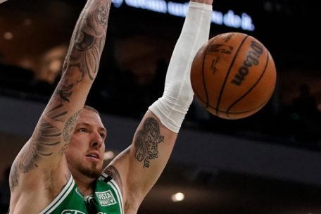 Die Boston Celtics um Daniel Theis sind das &Uuml;berraschungsteam der Saison