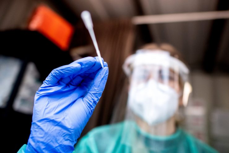 Wochenrückblick / Pandemiegeschehen geht weiter zurück