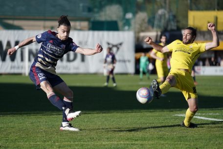 Escher Derby / Rui Costa ist die Entdeckung bei der Escher Fola