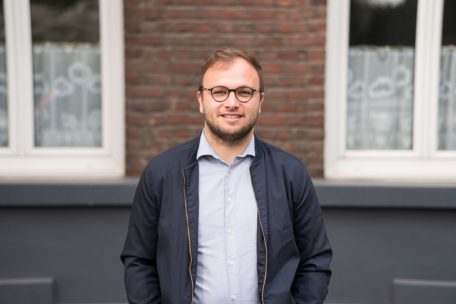 Der 26-j&auml;hrige Victor Catteau w&auml;hlt Marine Le Pen