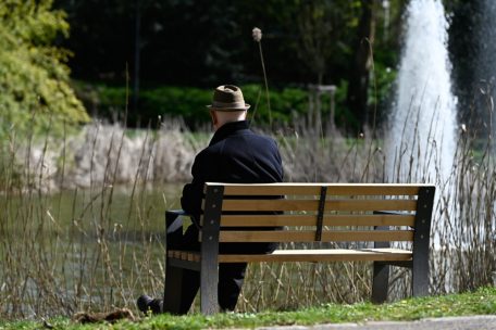 Polizei / Trickdiebstahl: Smartphone im Luxemburger Stadtpark gestohlen