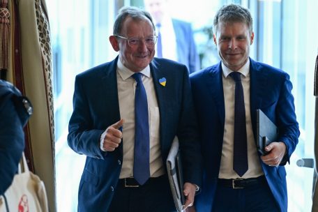 Parlamentspr&auml;sident Fernand Etgen (links) und Chamber-Generalsekret&auml;r Laurent Scheeck bei einer Sitzung im M&auml;rz