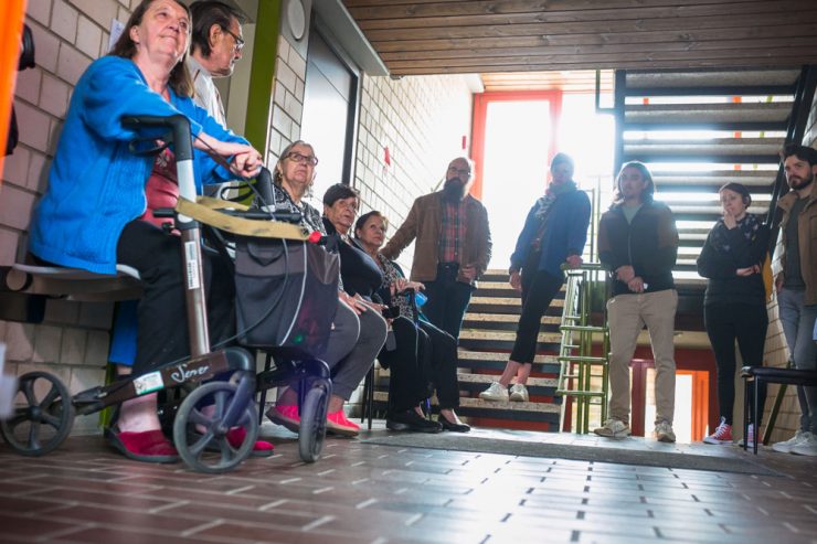 Esch / Über ein Jahr ohne Aufzug: Senioren fühlen sich von der Gemeinde im Stich gelassen 