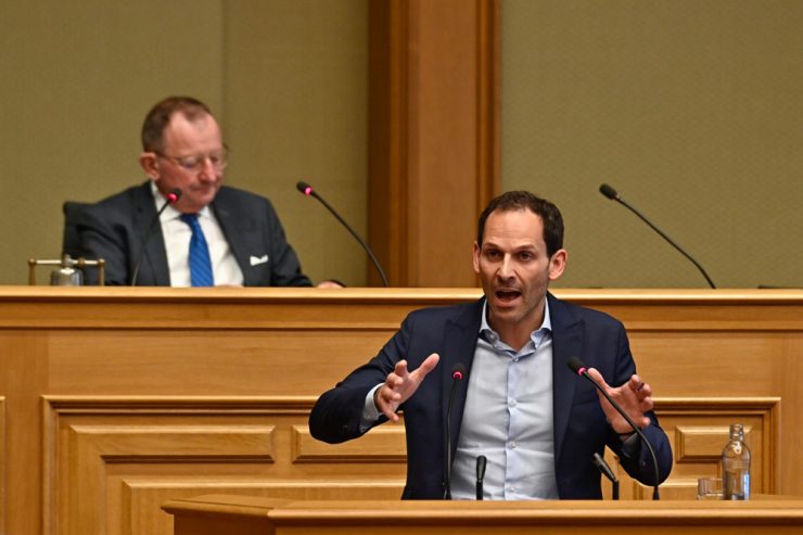 Parlament / Gefängnisstrafen oft nicht notwendig – aber  Alternativen werden wenig genutzt