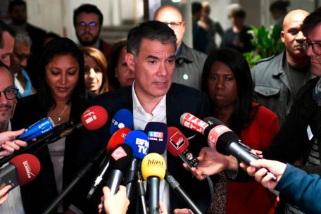 France / Le conseil national du PS a ratifié le ralliement des socialistes à Mélenchon