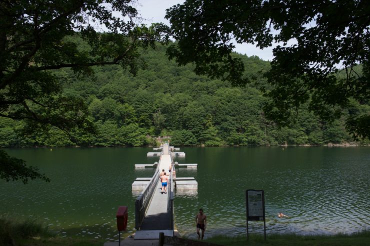 Lultzhausen / Person stürzt in Obersauer-Stausee und wird dabei von Schiffsschraube schwer verletzt