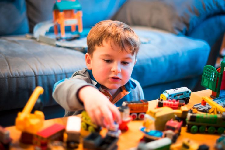 Barbies für alle / Spanien kämpft gegen sexistisches Spielzeug: Auch Jungen sollen Puppen haben