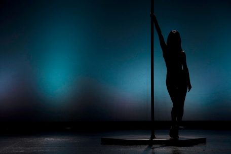 Luxemburg / Arbeitslose sollten sich als „Tänzerin, Stripperin und Escort“ bewerben – ADEM muss sich entschuldigen