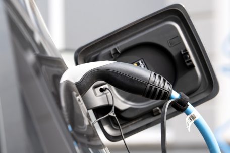 Neue Regelung / Die EU ringt um das Aus für Verbrennungsmotoren