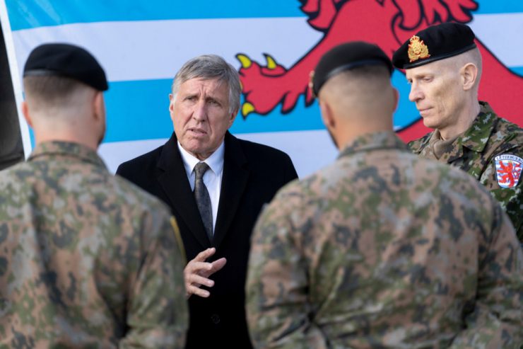 Reiche Russen / Luxemburg will kein Kriegs-„Luusspätter“ sein