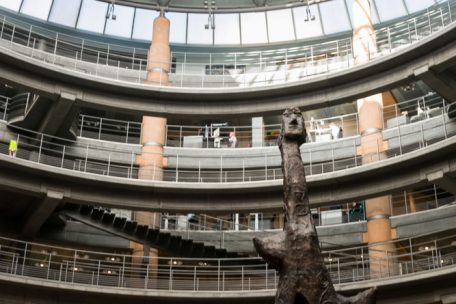 Blick in das Geb&auml;ude der Deutschen Bank in Luxemburg