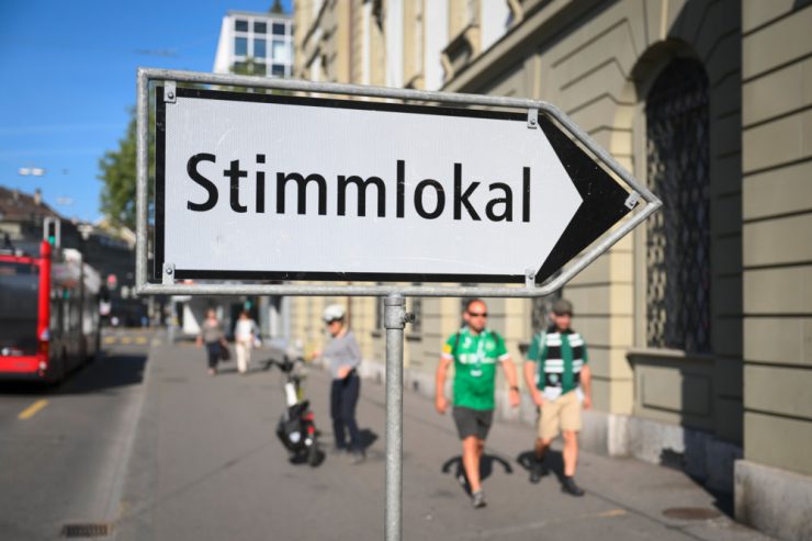 Volksabstimmung / Schweizer stimmen für Beteiligung an Frontex-Ausbau