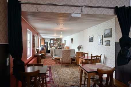 Der längliche Raum der Kegelbahn wurde während der Pandemie als Erweiterung zum Gastraum genutzt – auch aktuell ist das noch der Fall