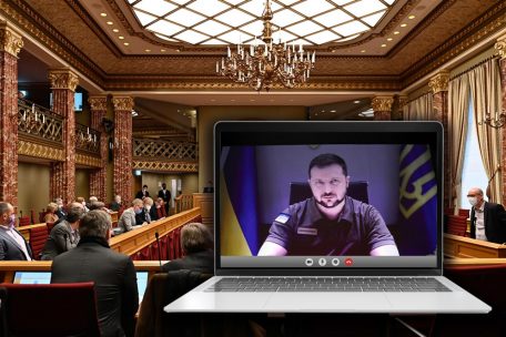 Hinter den Kulissen / Wie die Chamber den Selenskyj-„Auftritt“ vorbereitet